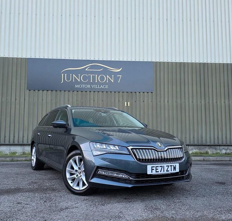 Used Skoda Superb SE Technology 218 HP (160 kW) 2021 Grey Estate
