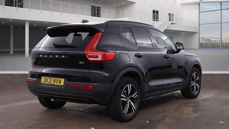 Used Volvo XC40 R-Design 197 HP (144 kW) 2021 Black SUV