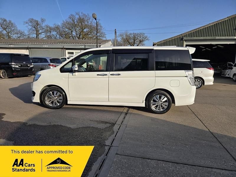 Used Honda Stepwgn 2014 White MPV