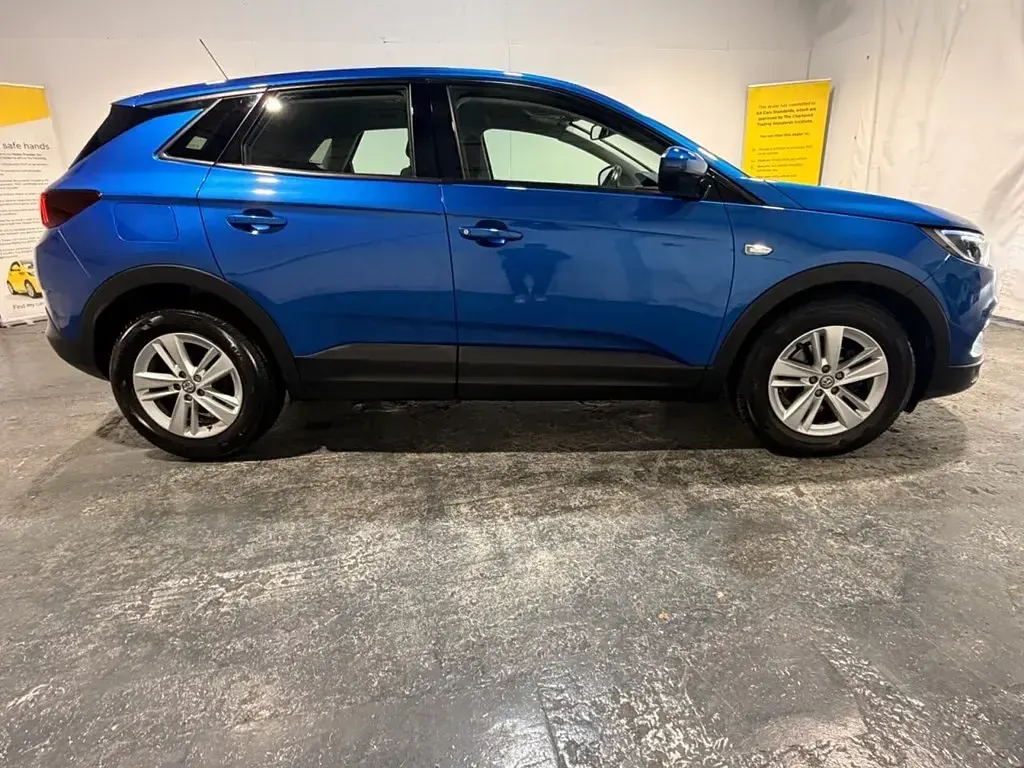 Second-hand Vauxhall Grandland X S 130 CP (95 kW) 2019 Albastru SUV