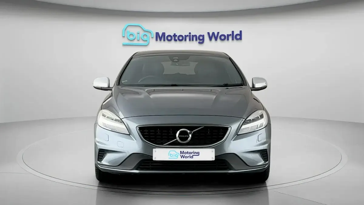 Begagnad Volvo V40 R-Design 121 HK (88 kW) 2018