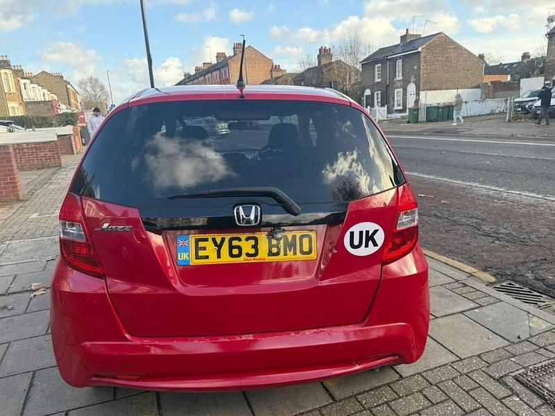 Begagnad Honda Jazz ES 99 HK (72 kW) 2013 Röd Halvkombi