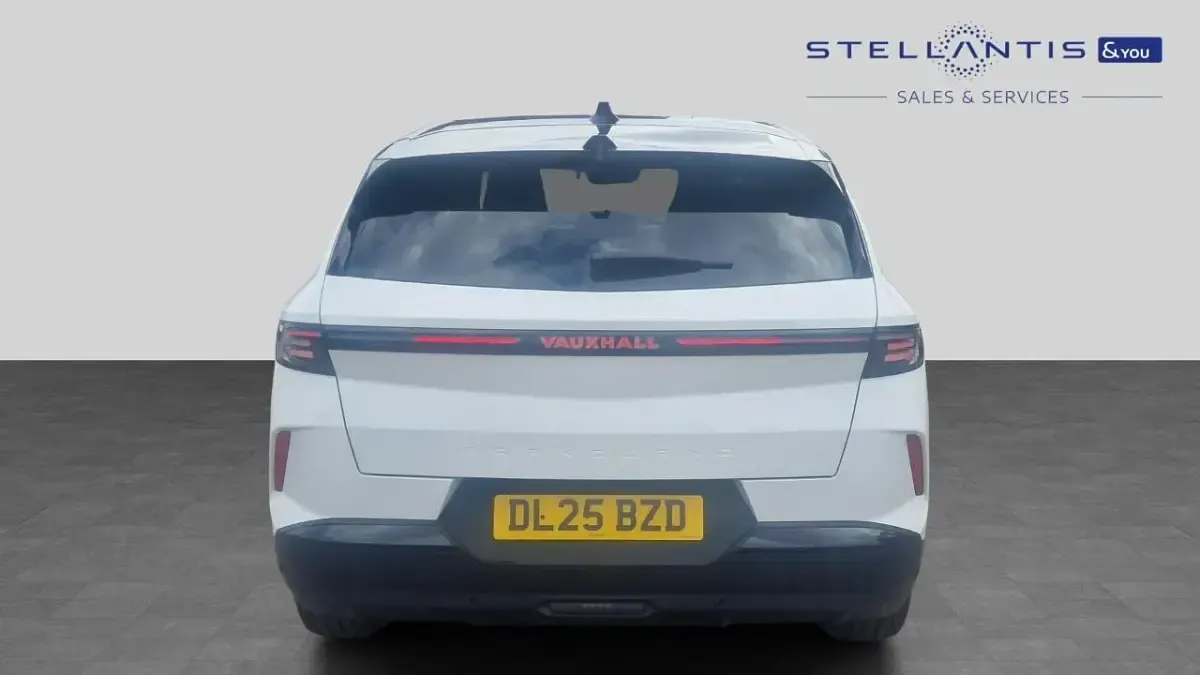 Used Vauxhall Grandland X Ultimate 134 HP (98 kW) 2025 White SUV