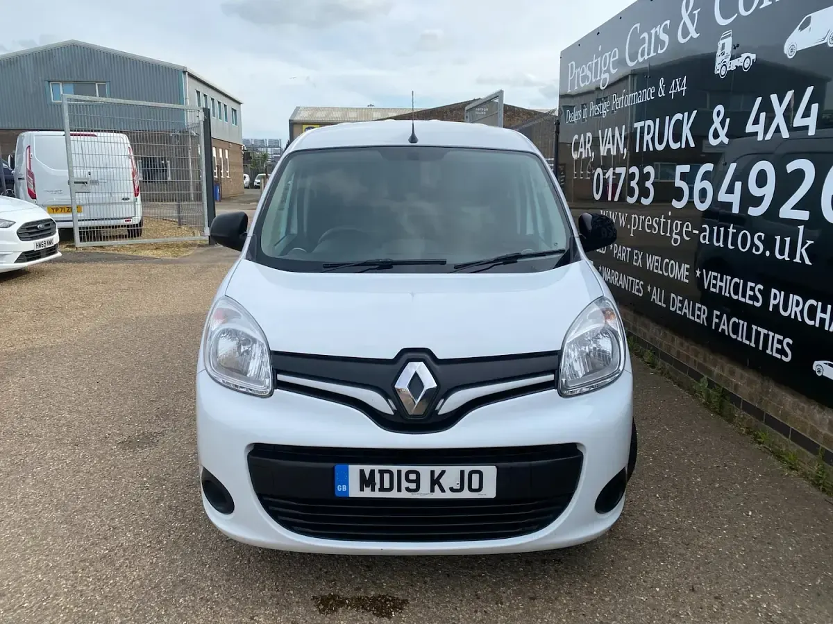 Used Renault Kangoo Business 90 HP (66 kW) 2019 White MPV