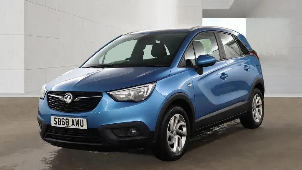 Used Vauxhall Crossland X 81 HP (59 kW) 2018 Blue SUV