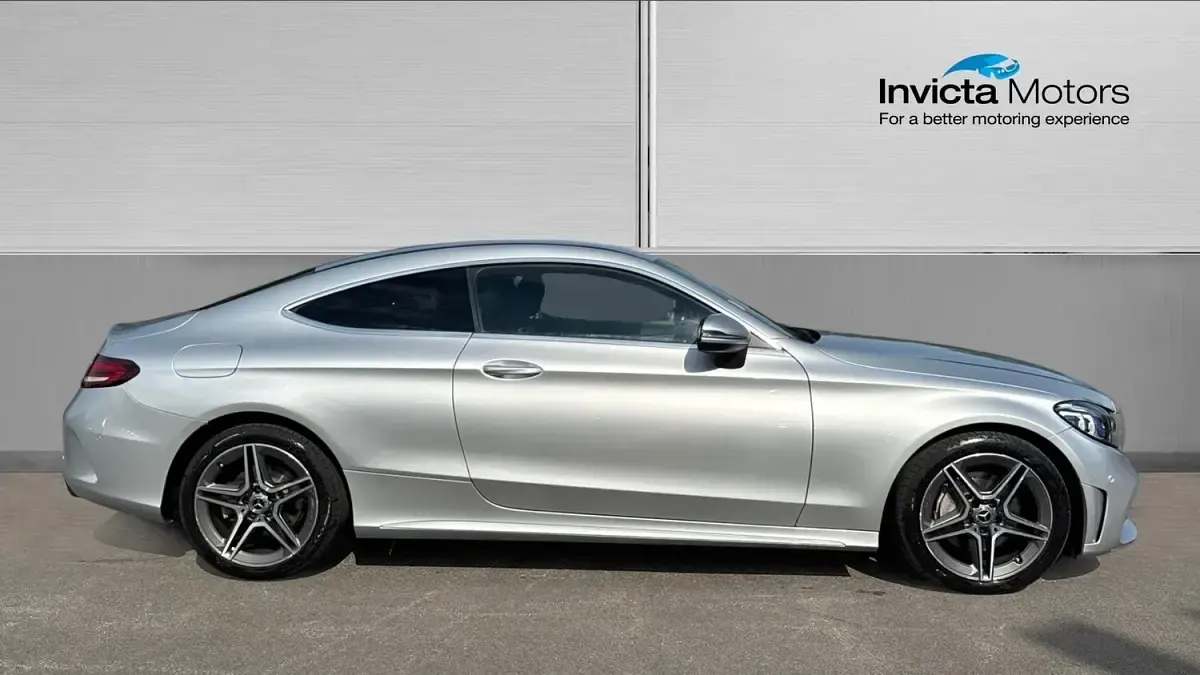 Used Mercedes C220 AMG Line Premium 194 HP (142 kW) 2019 Iridium silver metallic Coupe