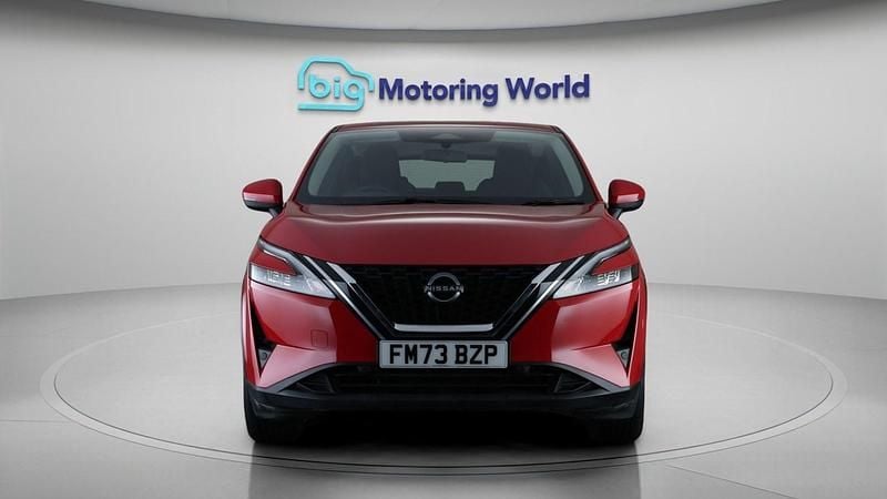 Used Nissan Qashqai Acenta Premium 138 HP (101 kW) 2024 Red SUV