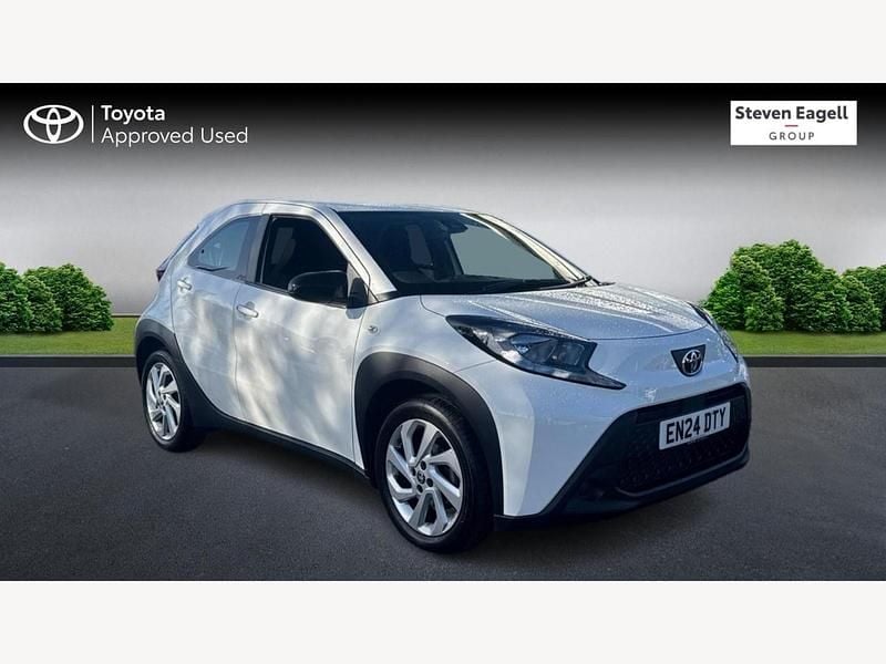White Used 2024 Toyota Aygo X PURE SUV | £14,611 - Image 1/3