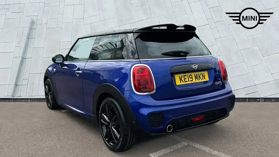 Used Mini Cooper Hatch 136 HP (100 kW) 2019 Blue Hatchback