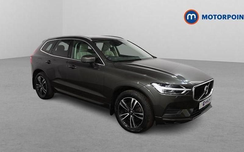 Used Volvo XC60 Momentum 250 HP (183 kW) 2019 Grey SUV