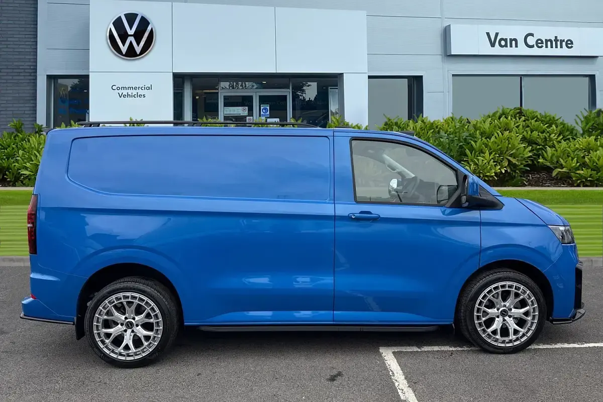 Nouă VW Transporter Pro 2025 Albastru Van
