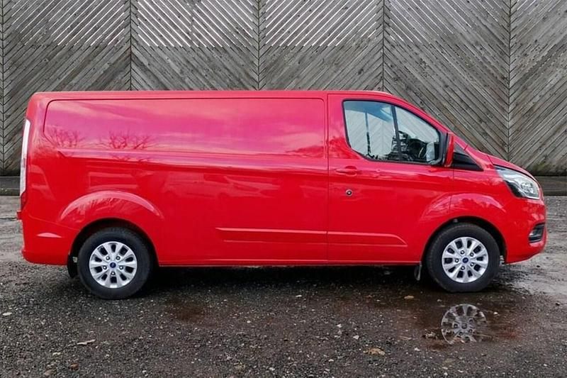 Used Ford Transit Custom Premium 130 HP (95 kW) 2022 Red