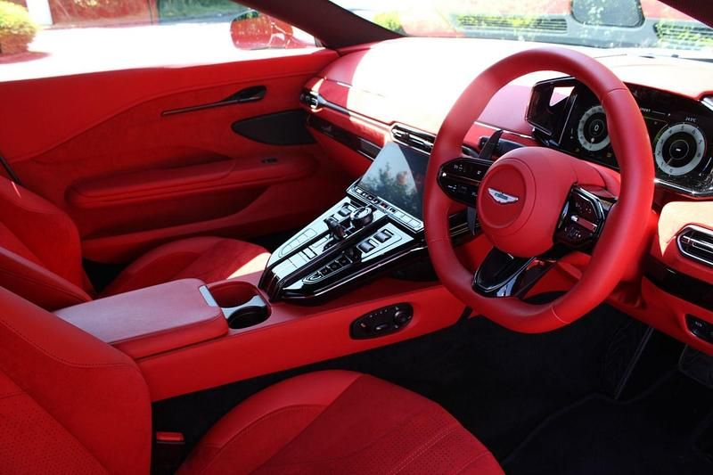 Used Aston Martin Vantage 665 HP (489 kW) 2024 White Coupe