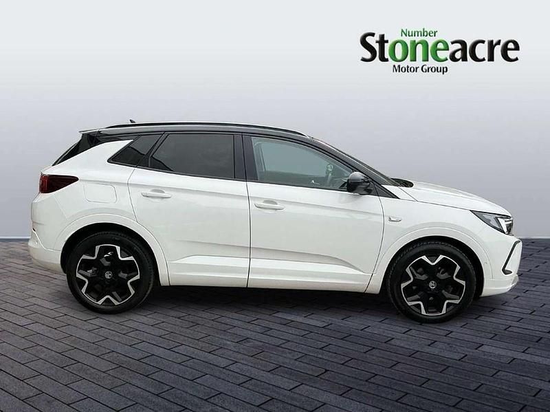 Used Vauxhall Grandland X Ultimate 128 HP (94 kW) 2022 White SUV