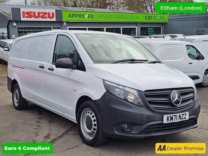 Used Mercedes Vito Progressive 161 HP (118 kW) 2021 White Van