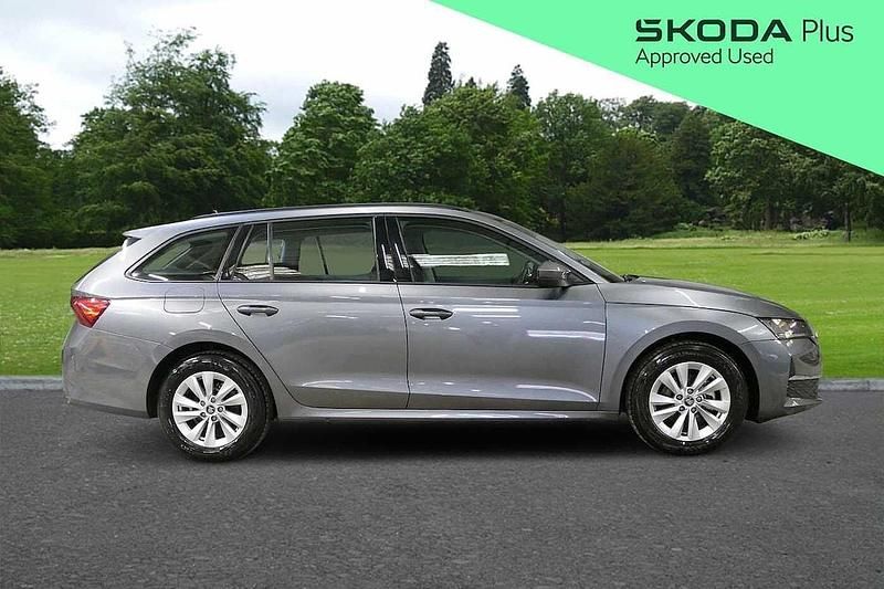 Used Skoda Octavia SE Technology 85 HP (62 kW) 2025 Graphite grey metallic Estate