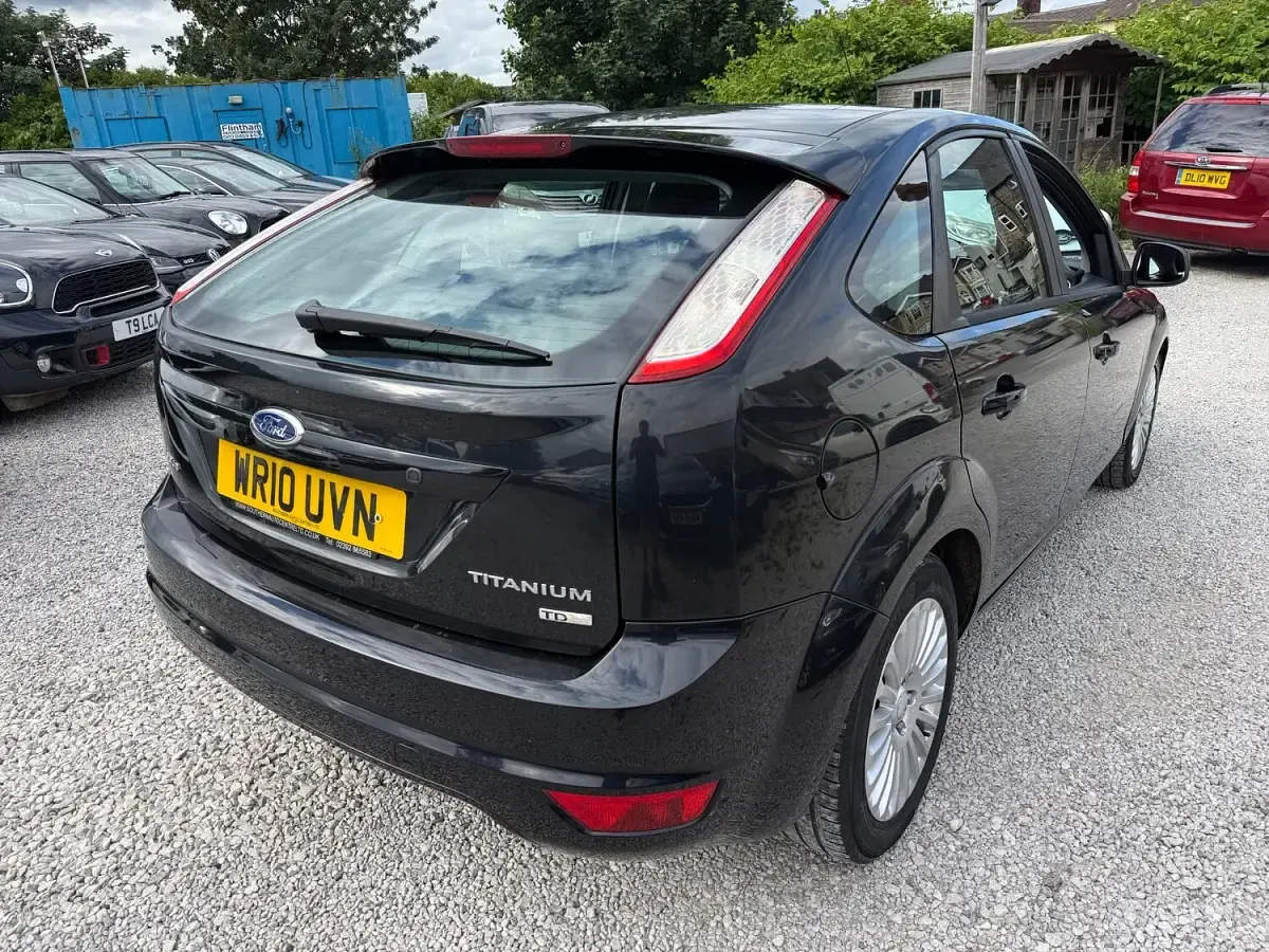 Used Ford Focus Titanium 110 HP (80 kW) 2010 Black Hatchback