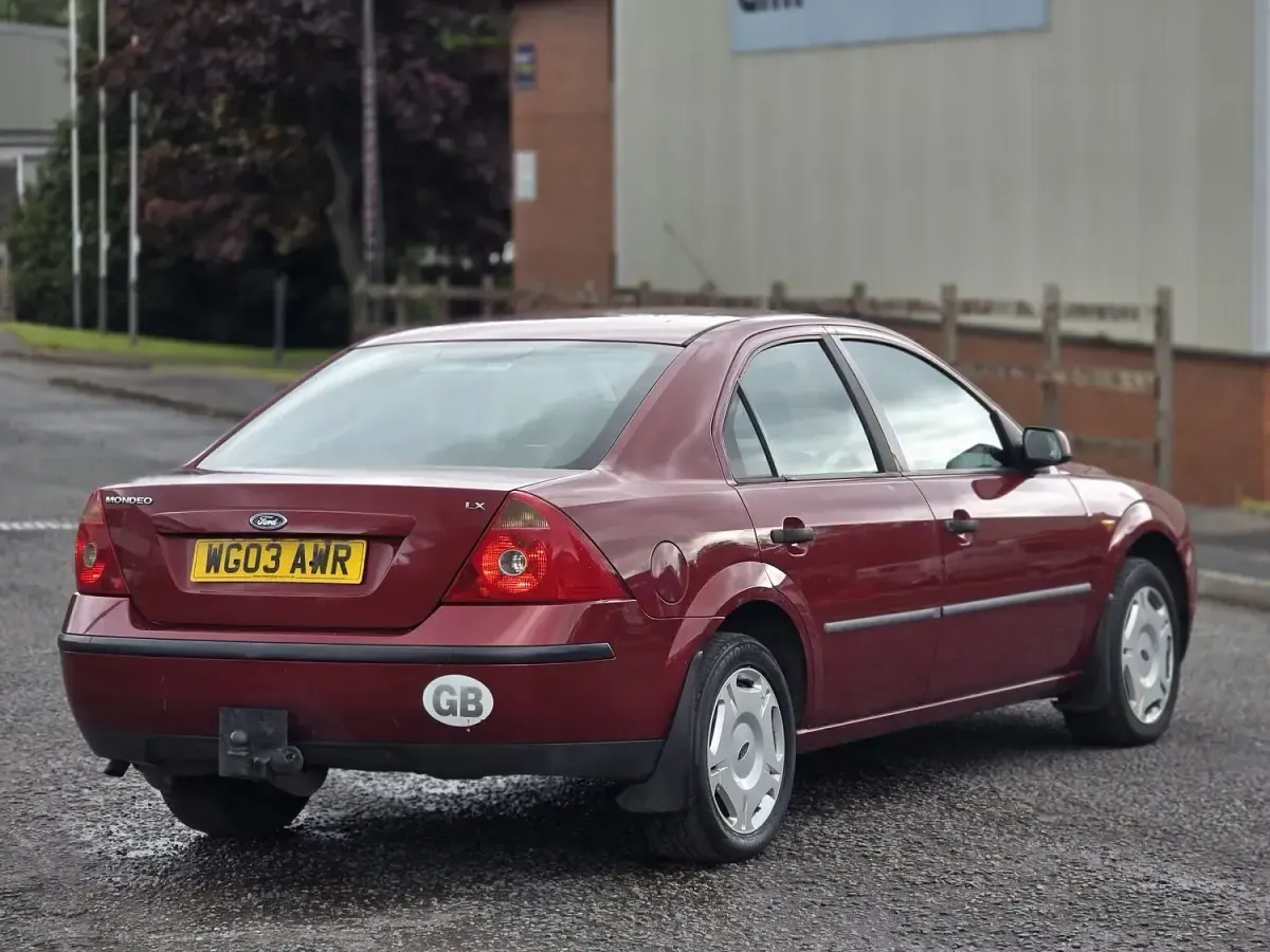 Used Ford Mondeo 145 HP (106 kW) 2003 Red Sedan
