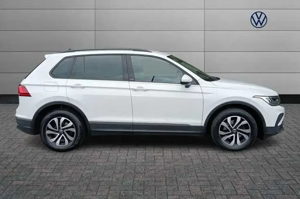 Used VW Tiguan Active 150 HP (110 kW) 2022 White SUV