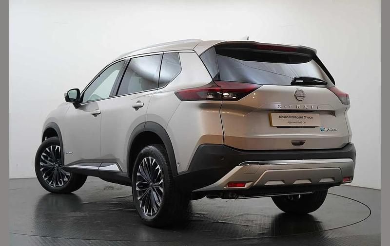 Used Nissan X-Trail Tekna 200 HP (147 kW) 2025 Silver SUV