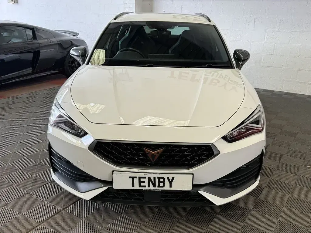 Used Cupra Leon VZ3 245 HP (180 kW) 2022 White Estate