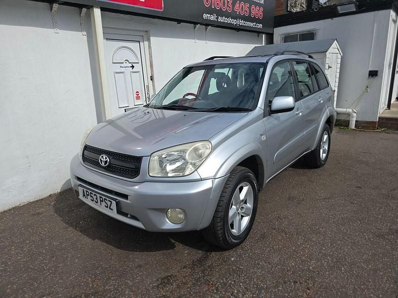 Silver Used 2004 Toyota RAV4 SUV | £4,495 (A bit pricey) - Image 1/4