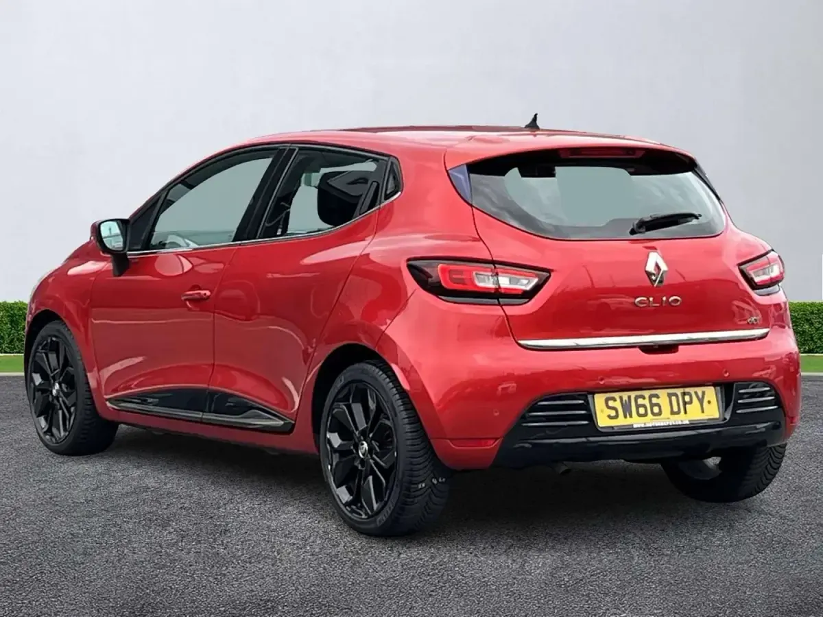 Używany Renault Clio IV Dynamique 2016 Czerwony Hatchback