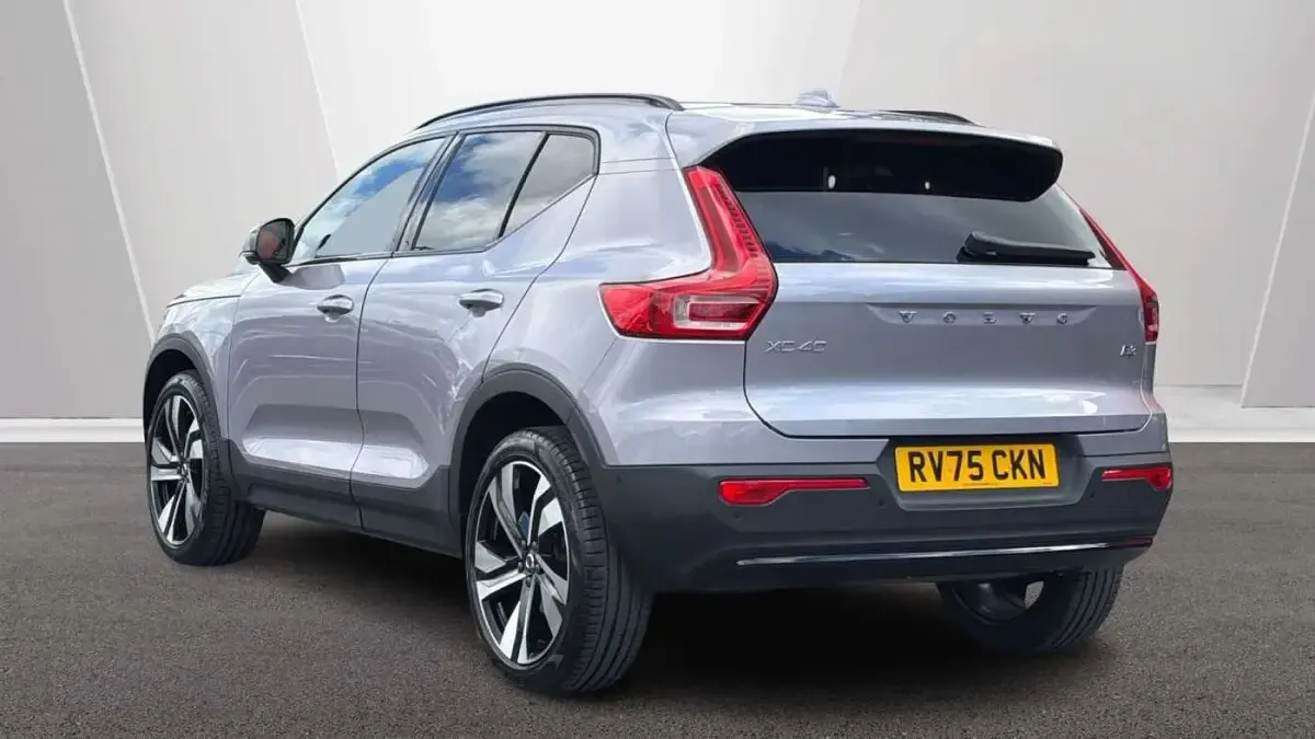 Used Volvo XC40 Ultra 161 HP (118 kW) 2025 Silver SUV