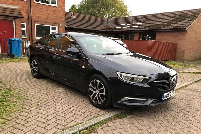 Used 2018 Vauxhall Insignia Design Edition | £5,994 (Fair price) - Image 1/1