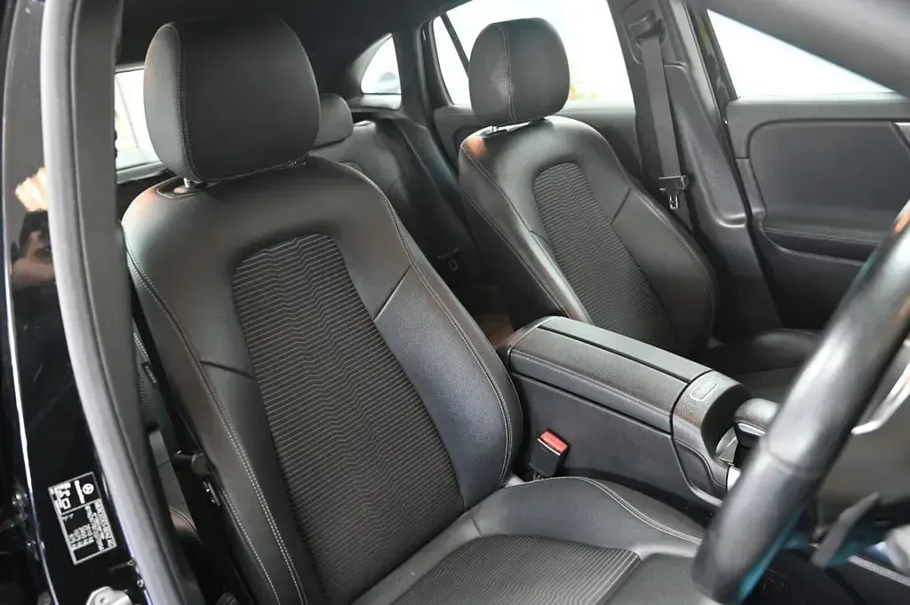 Used Mercedes GLA200 163 HP (119 kW) 2022 Black SUV