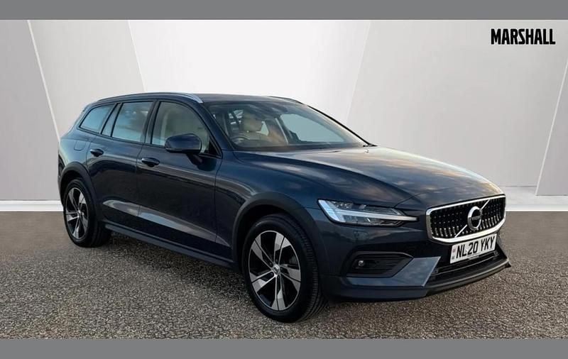 Usado Volvo V60 CC Plus 250 HP (183 kW) 2020 Azul Carrinha