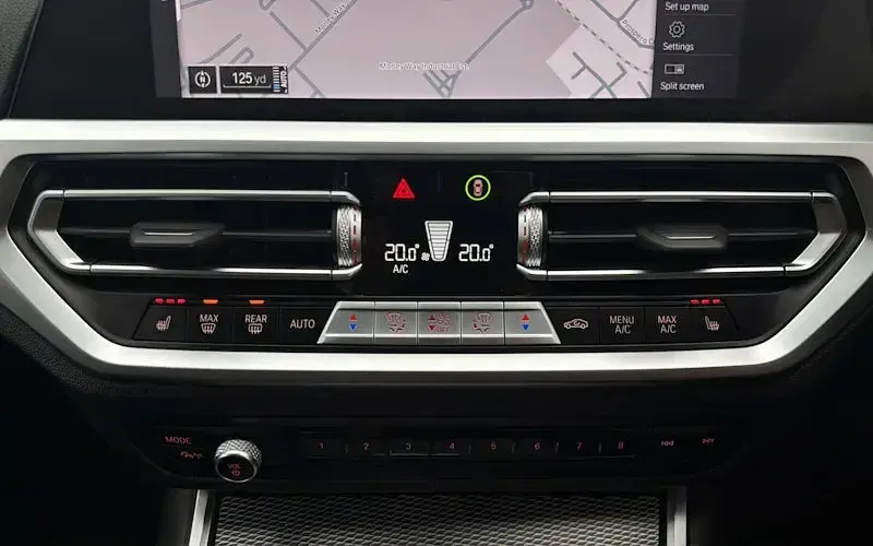 Used BMW 330e M Sport 292 HP (214 kW) 2022 White Estate