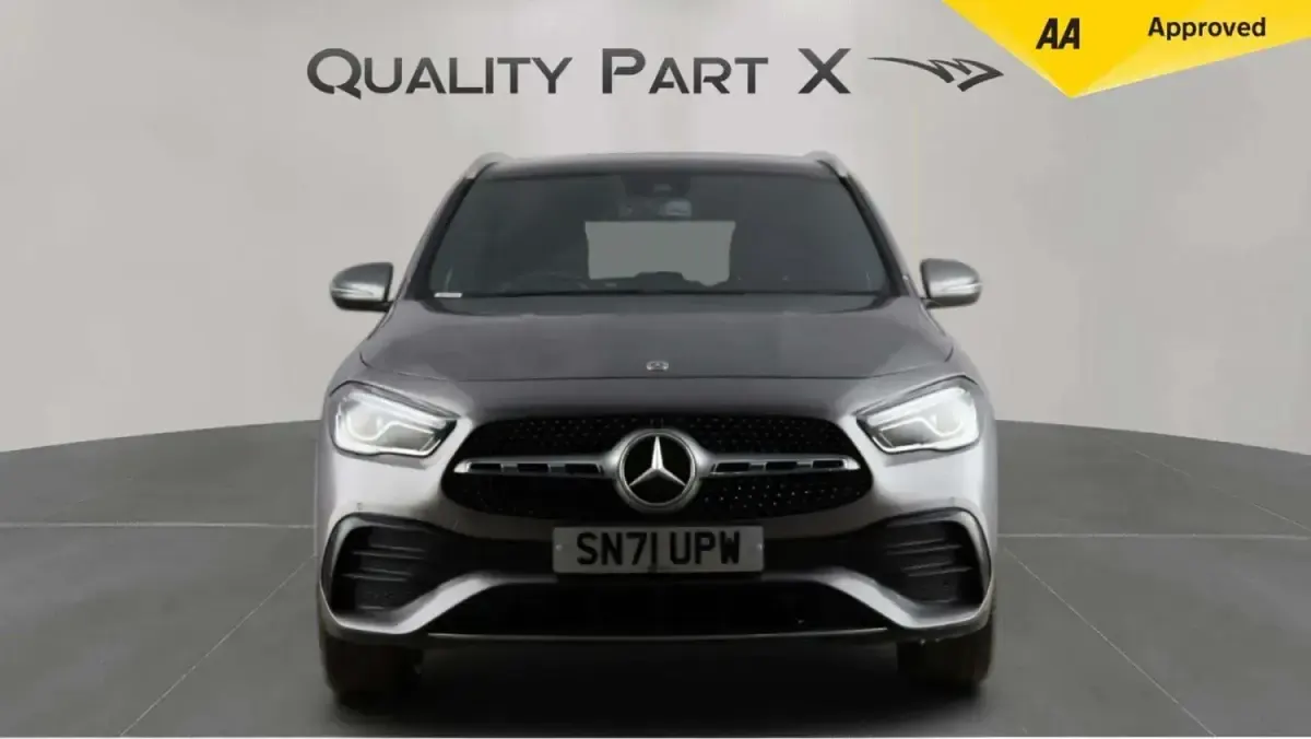 Usado Mercedes GLA250 Executive 224 HP (164 kW) 2021 Cinzento SUV