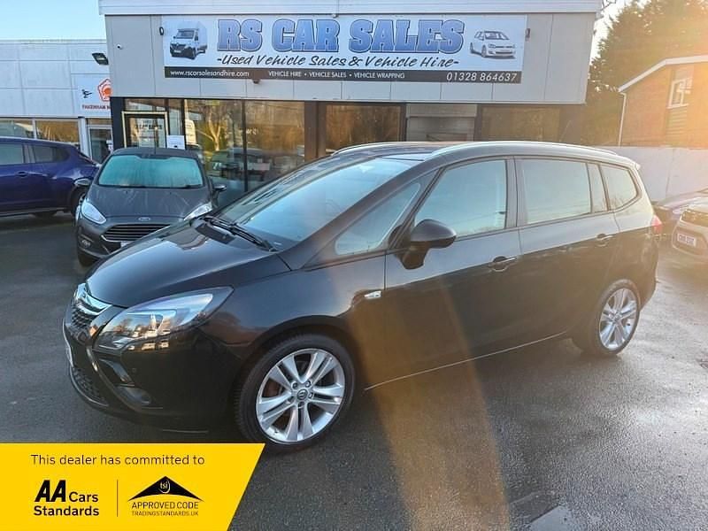 Black Used 2016 Vauxhall Zafira SRi MPV | £6,495 (Fair price) - Image 1/4