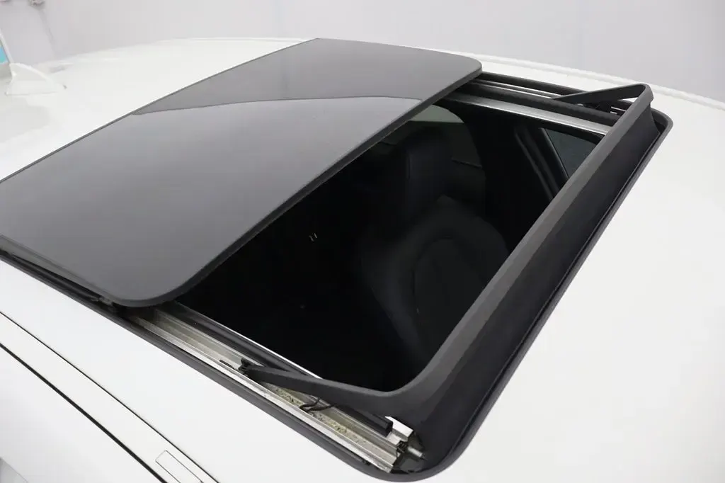 Used BMW 118 M Sport 2019 White Hatchback