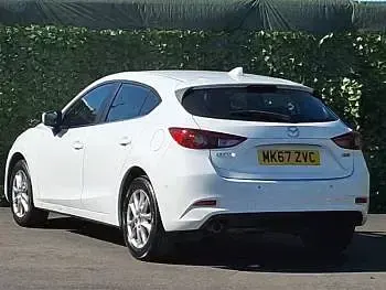 Used Mazda 3 120 HP (88 kW) 2017 White Hatchback