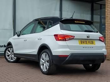 Used Seat Arona SE Technology 115 HP (84 kW) 2019 White SUV