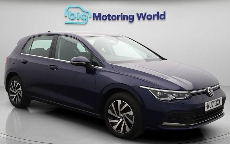 Used 2024 VW Golf VIII Style Hatchback | £17,700 (Good price) - Image 1/4