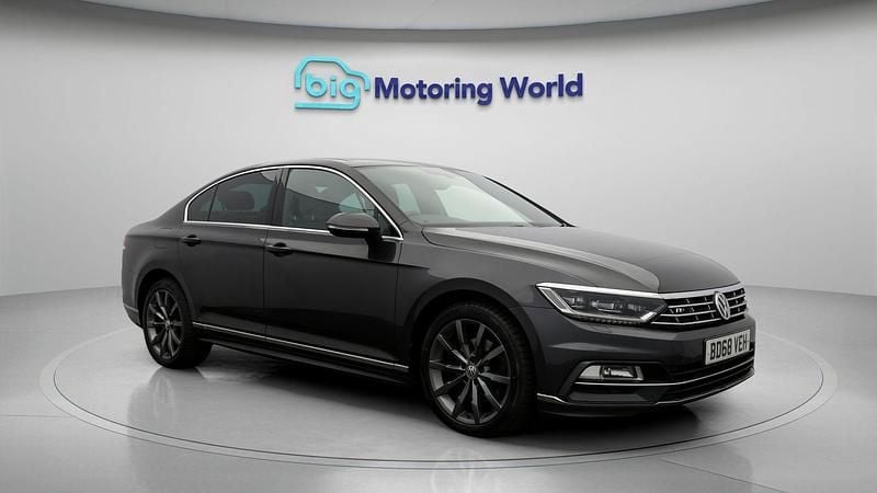 Used 2018 VW Passat R-line Sedan | £11,800 (Fair price) - Image 1/4