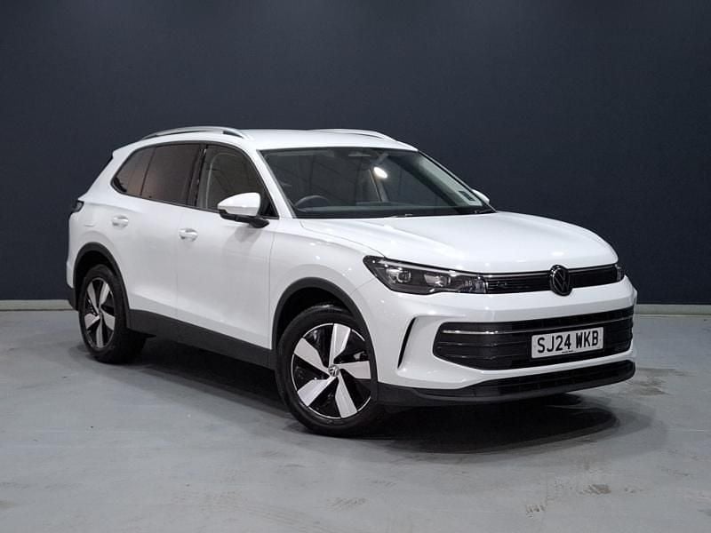 White Used 2024 VW Tiguan Match SUV | £30,698 (Fair price) - Image 1/4