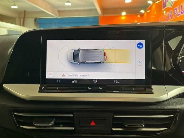 Used Ford Grand Tourneo Connect Active 122 HP (89 kW) 2023 Red MPV