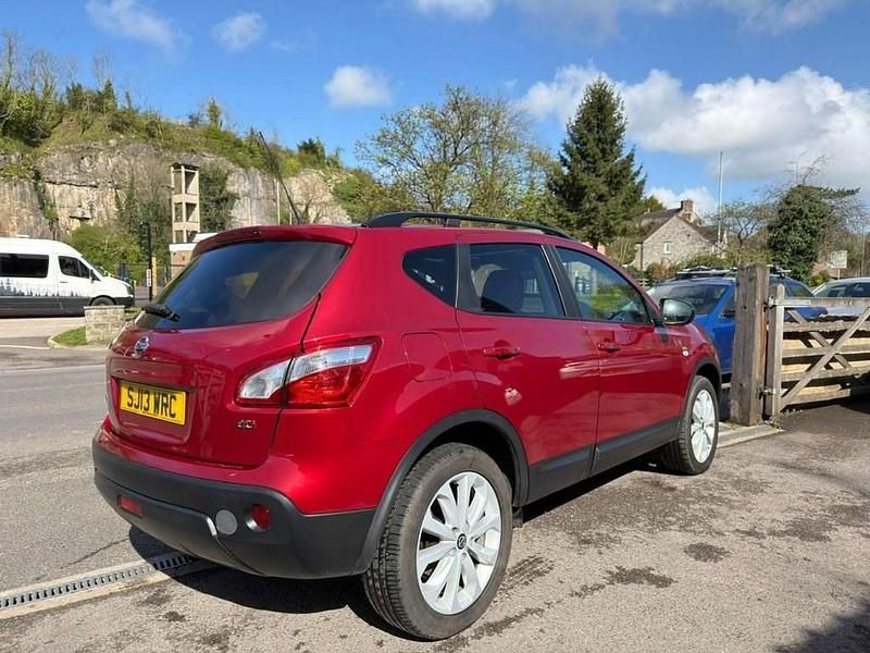 Used Nissan Qashqai 360º 2013 Red SUV