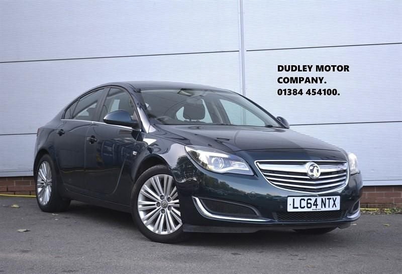 Green Used 2014 Vauxhall Insignia Design Edition Hatchback | £5,495 (A bit pricey) - Image 1/3