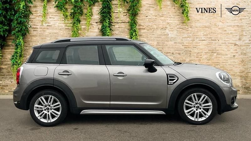 Used Mini Cooper Countryman Exclusive 134 HP (98 kW) 2019 Silver SUV