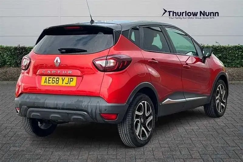 Usado Renault Captur Iconic 90 HP (66 kW) 2018 Vermelho SUV