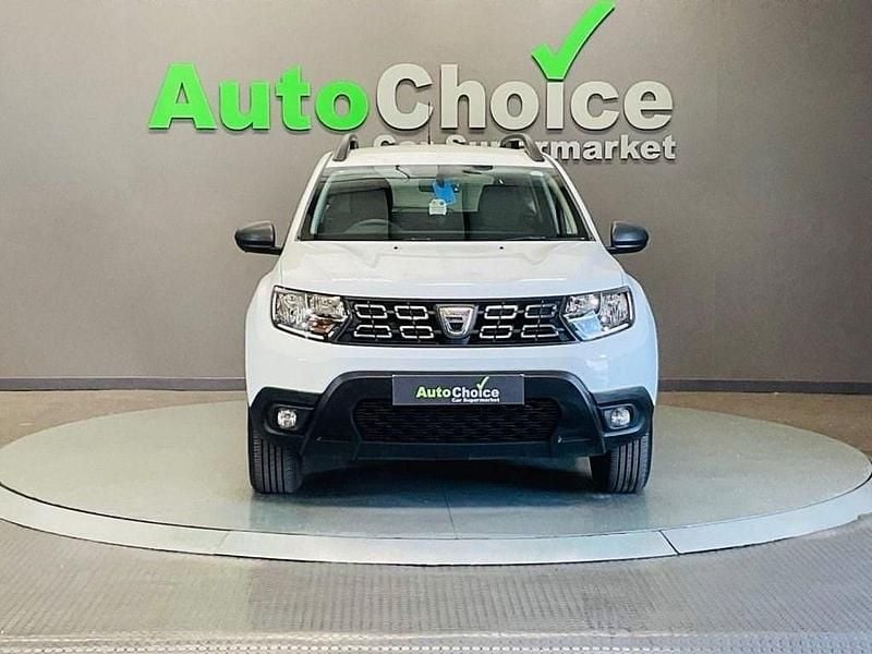 Begagnad Dacia Duster Essentiel 100 HK (73 kW) 2020 Vit SUV