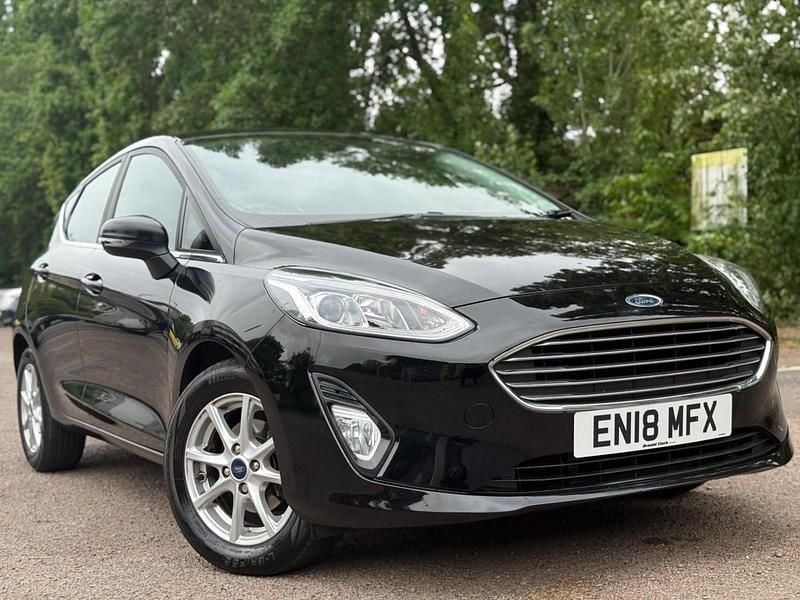 Black Used 2018 Ford Fiesta Zetec Hatchback | £4,400 (Fair price) - Image 1/4