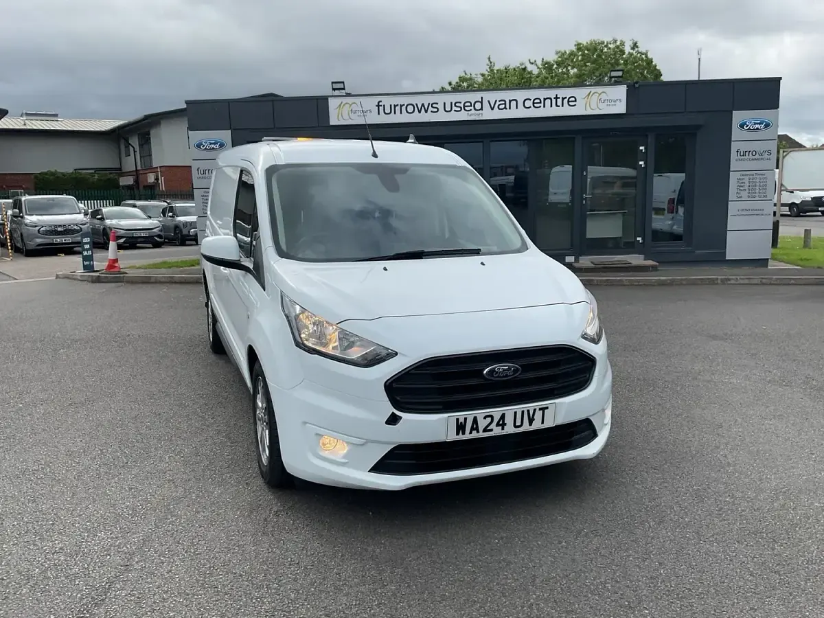 Used Ford Transit Connect Limited 100 HP (73 kW) 2024 White MPV