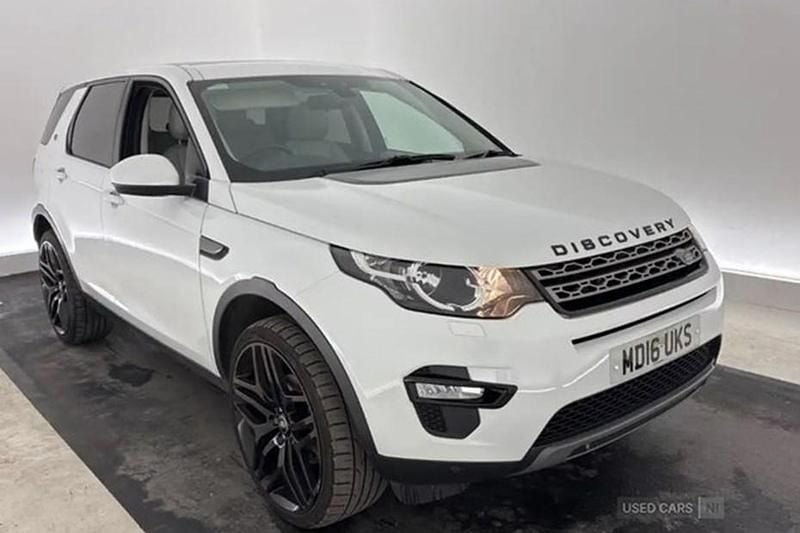 White Used 2016 Land Rover Discovery Sport SE SUV | £8,995 (Good price) - Image 1/1
