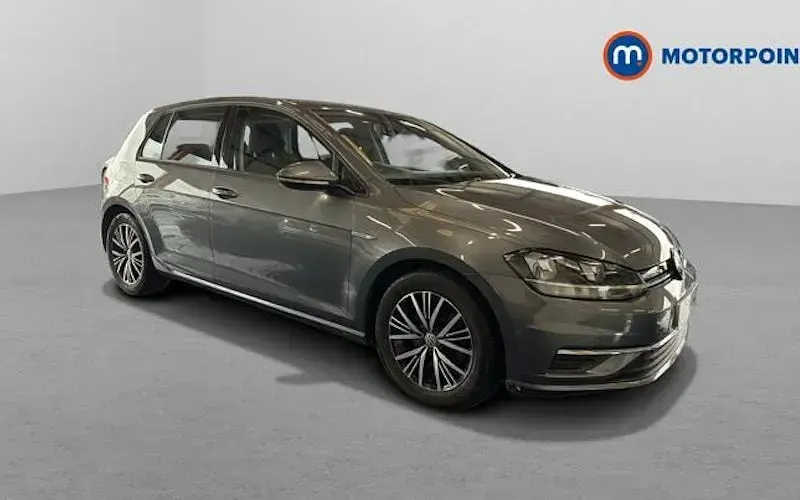 Used VW Golf VII SE 131 HP (96 kW) 2018 Hatchback